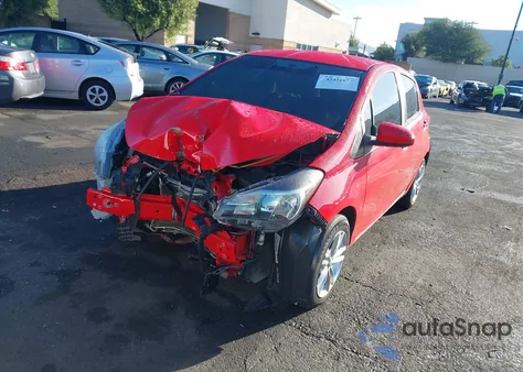 2015 Toyota Yaris Le z USA, uszkodzony, nr VIN VNKKTUD32FA038531